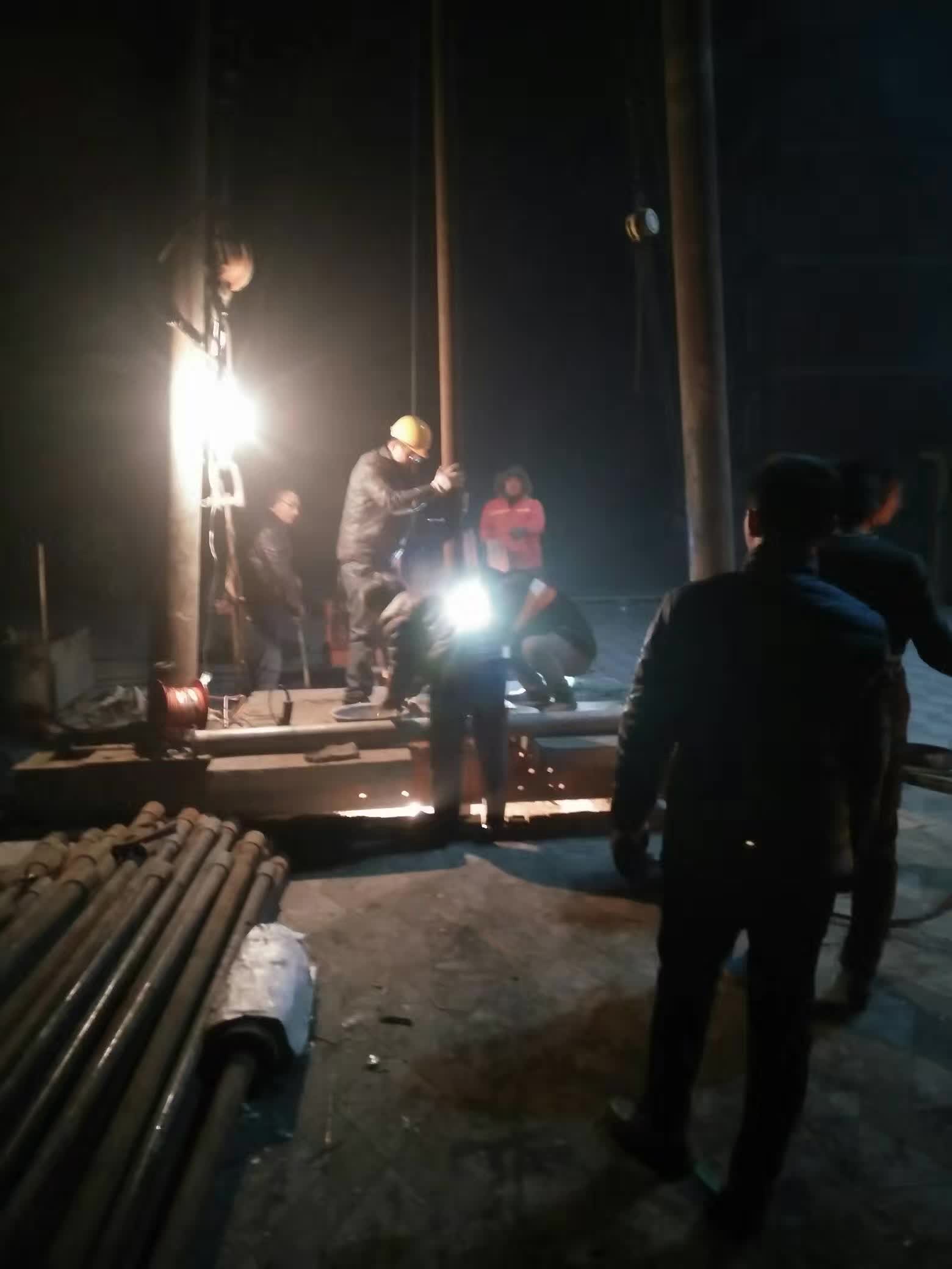 ���̰���